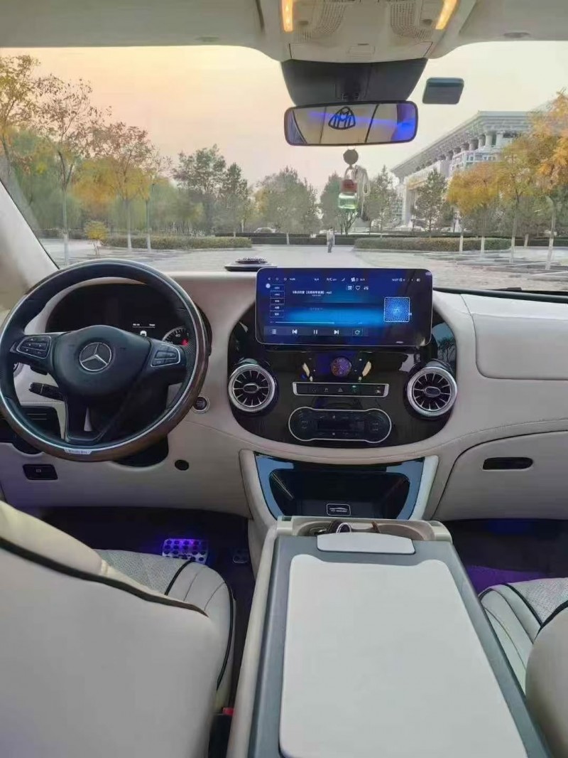 淄博17年奔驰威霆4