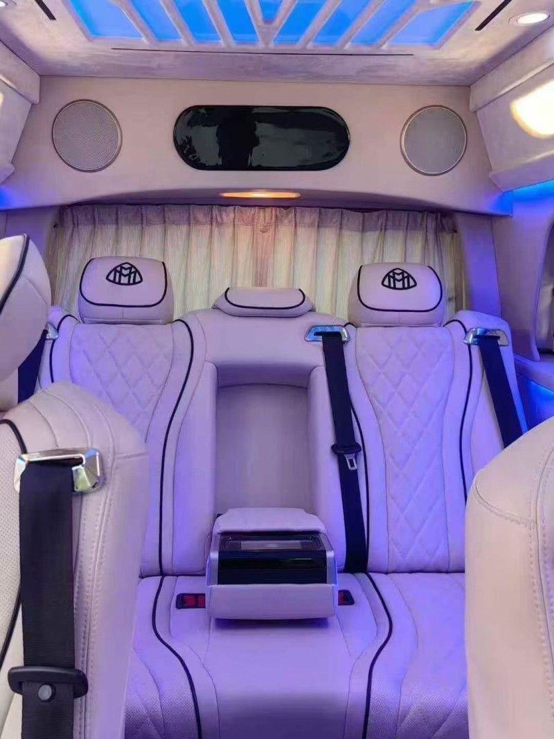 淄博17年奔驰威霆5