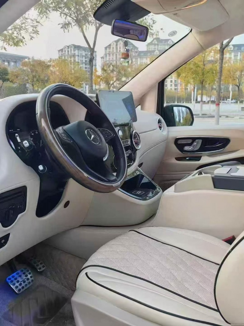 淄博17年奔驰威霆6