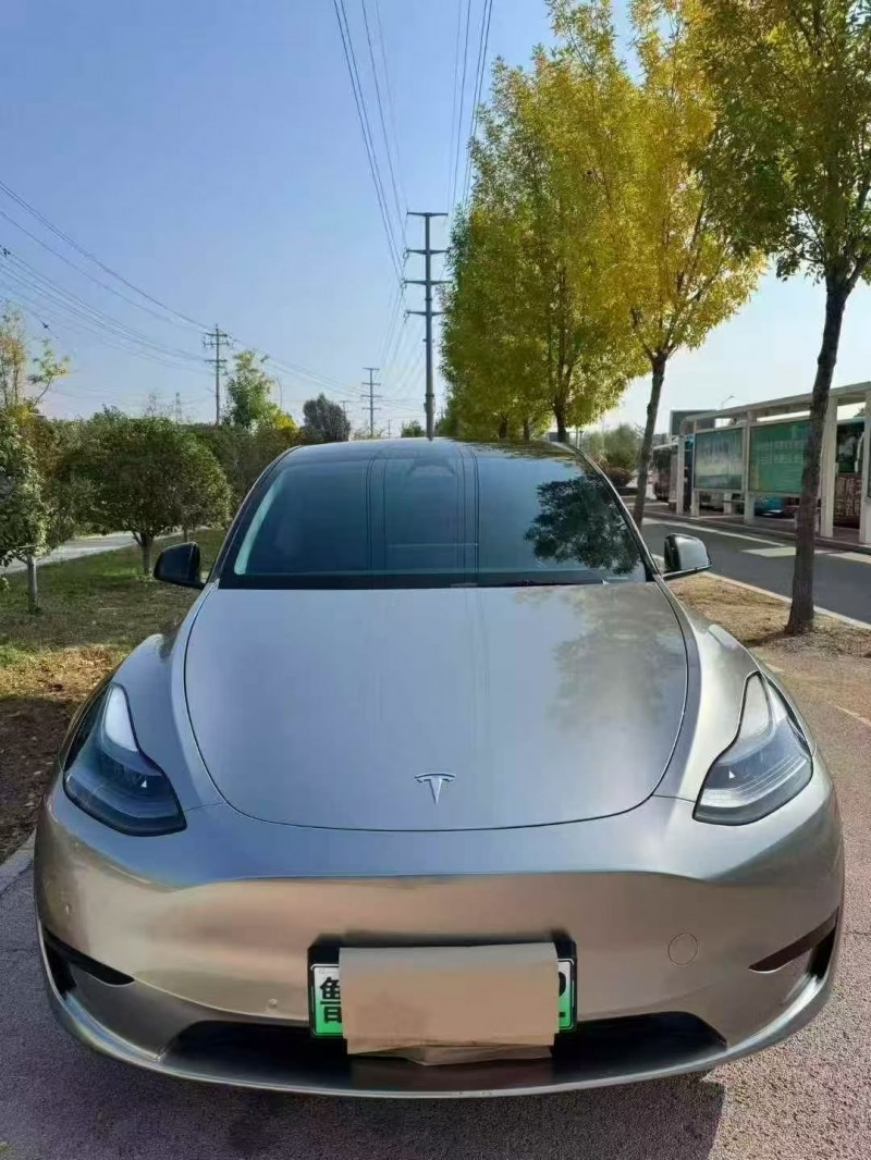 青岛23年特斯拉MODEL Y1