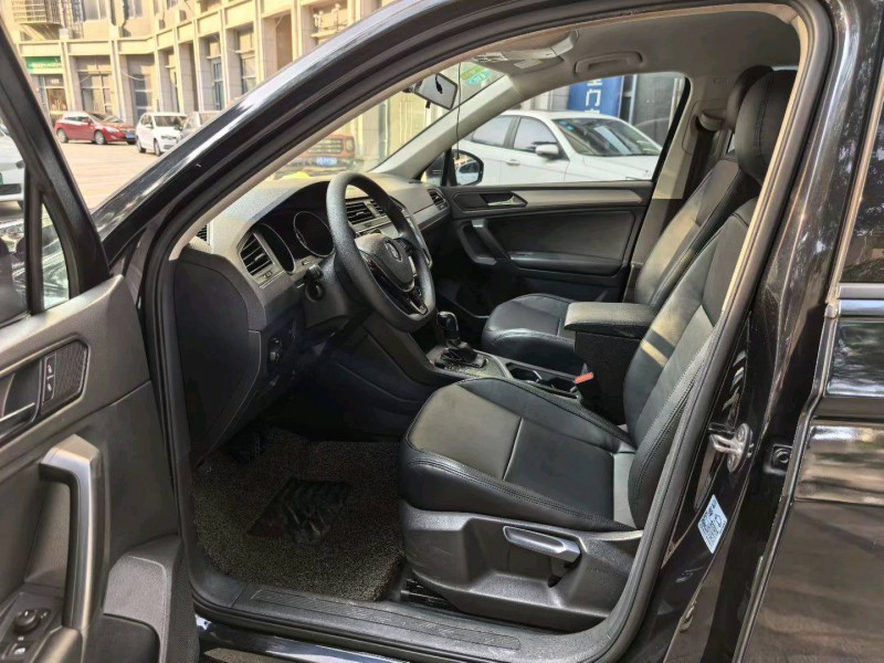 漳州17年大众途观5