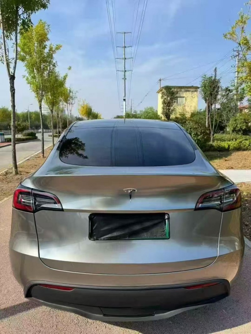 青岛23年特斯拉MODEL Y9