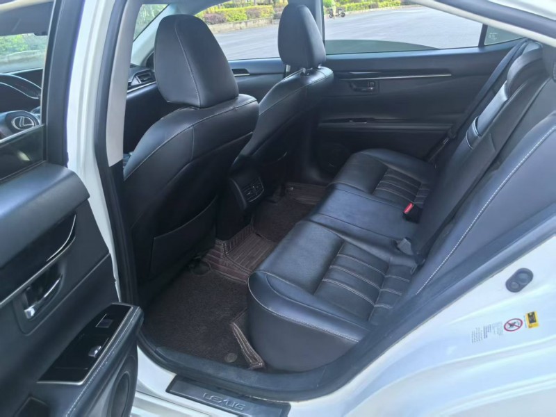 漳州18年雷克萨斯ES6