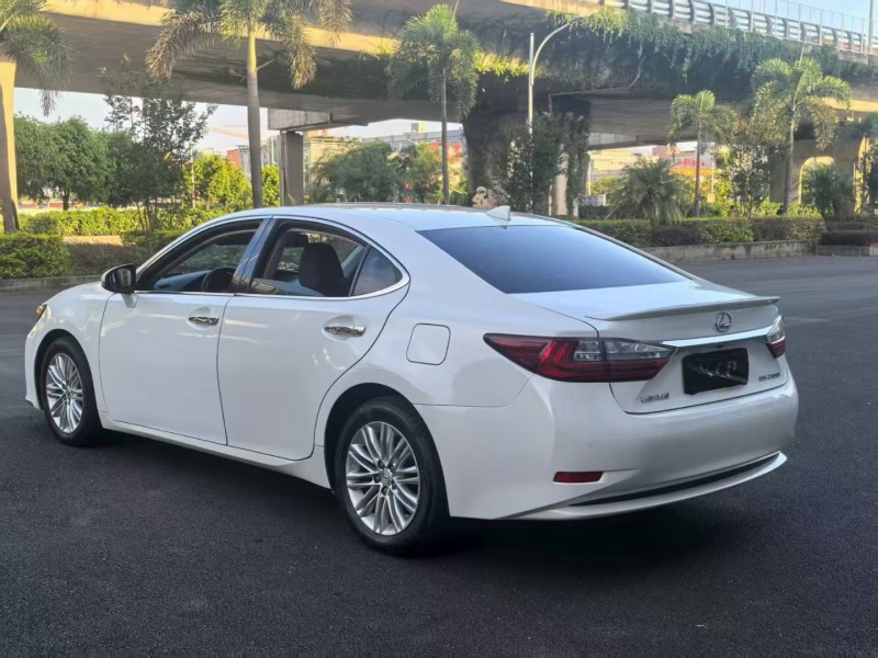 漳州18年雷克萨斯ES8