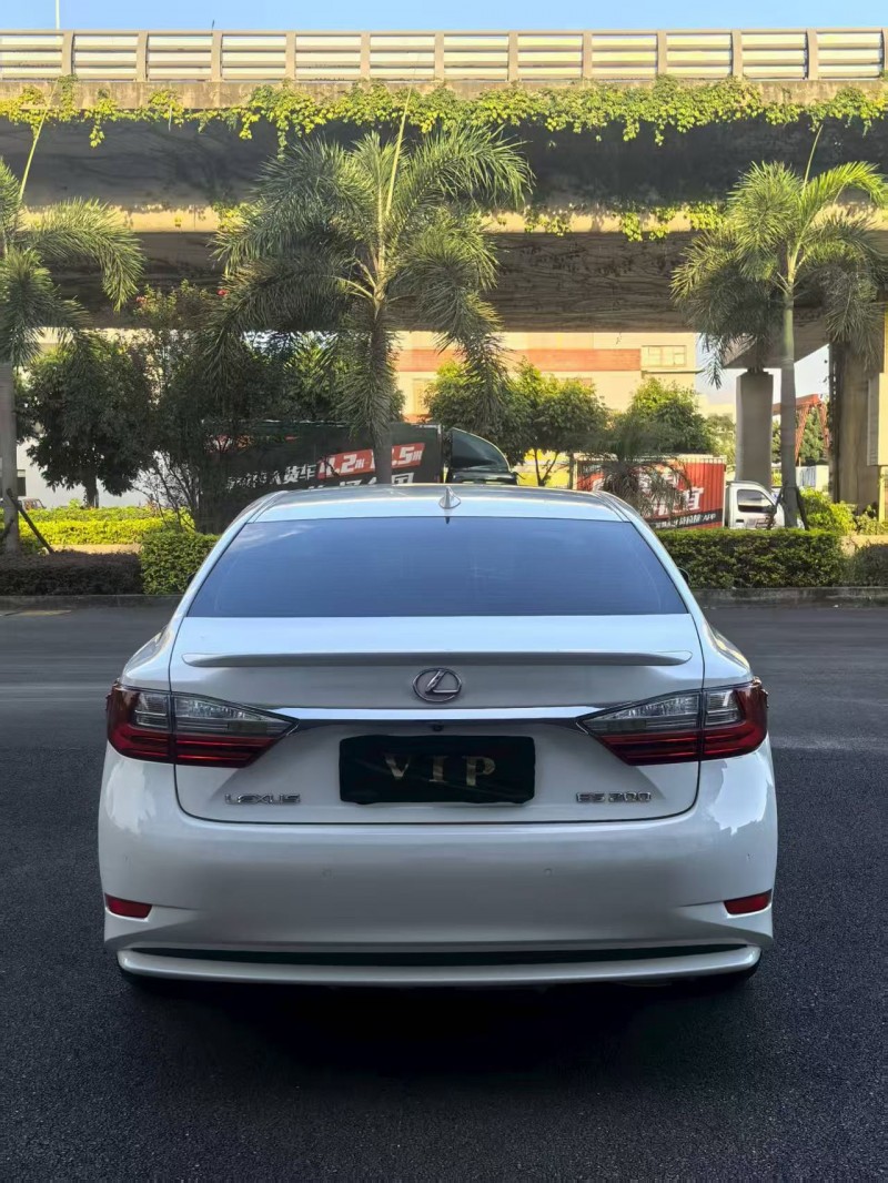 漳州18年雷克萨斯ES9