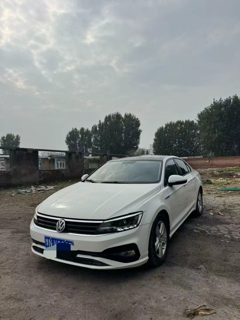 鹤壁20年大众凌渡3