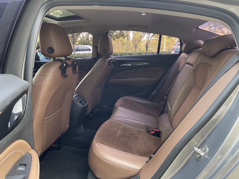 济南18年别克君威8