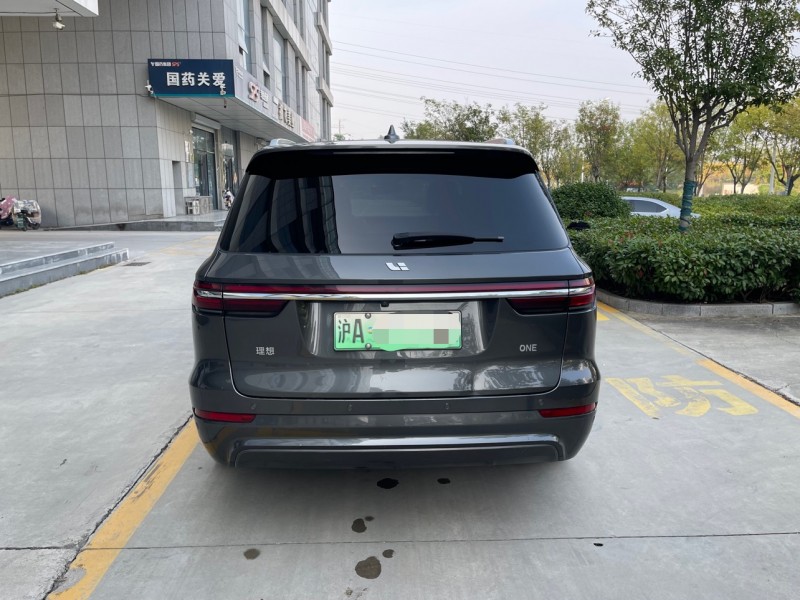 威海21年理想理想ONE5