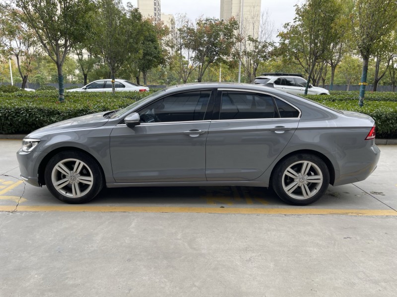 济宁17年大众凌渡7