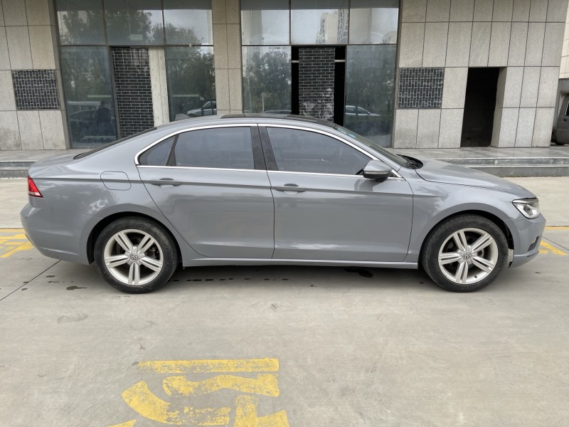 济宁17年大众凌渡8