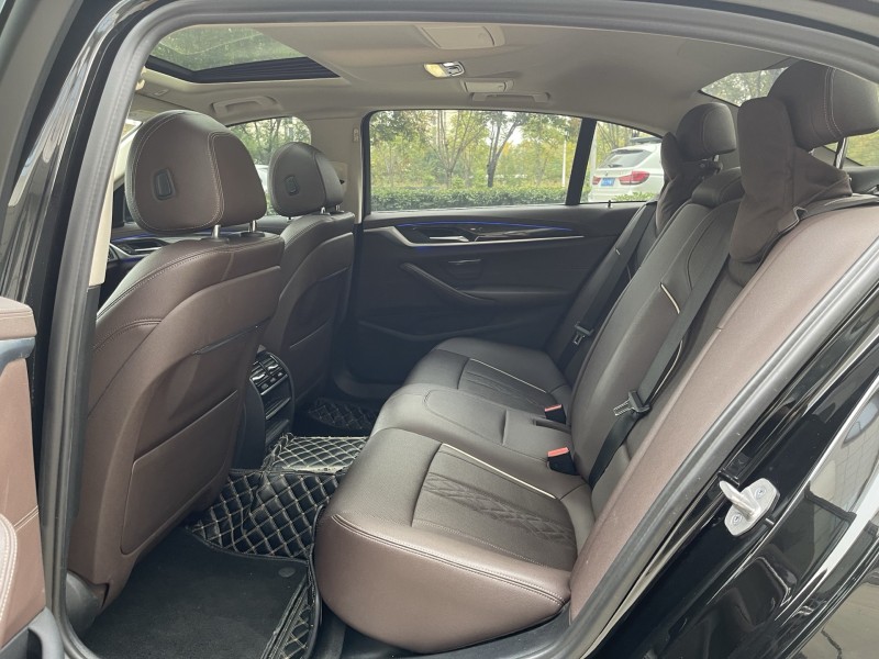 济宁22年宝马5系6