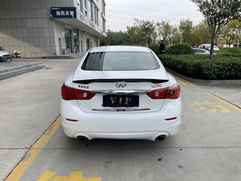 济宁17年英菲尼迪Q50L9