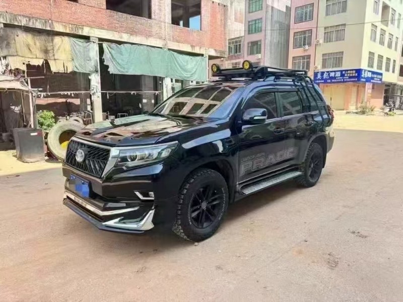 广州17年丰田普拉多2