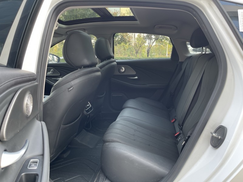 济宁24年奇瑞风云6