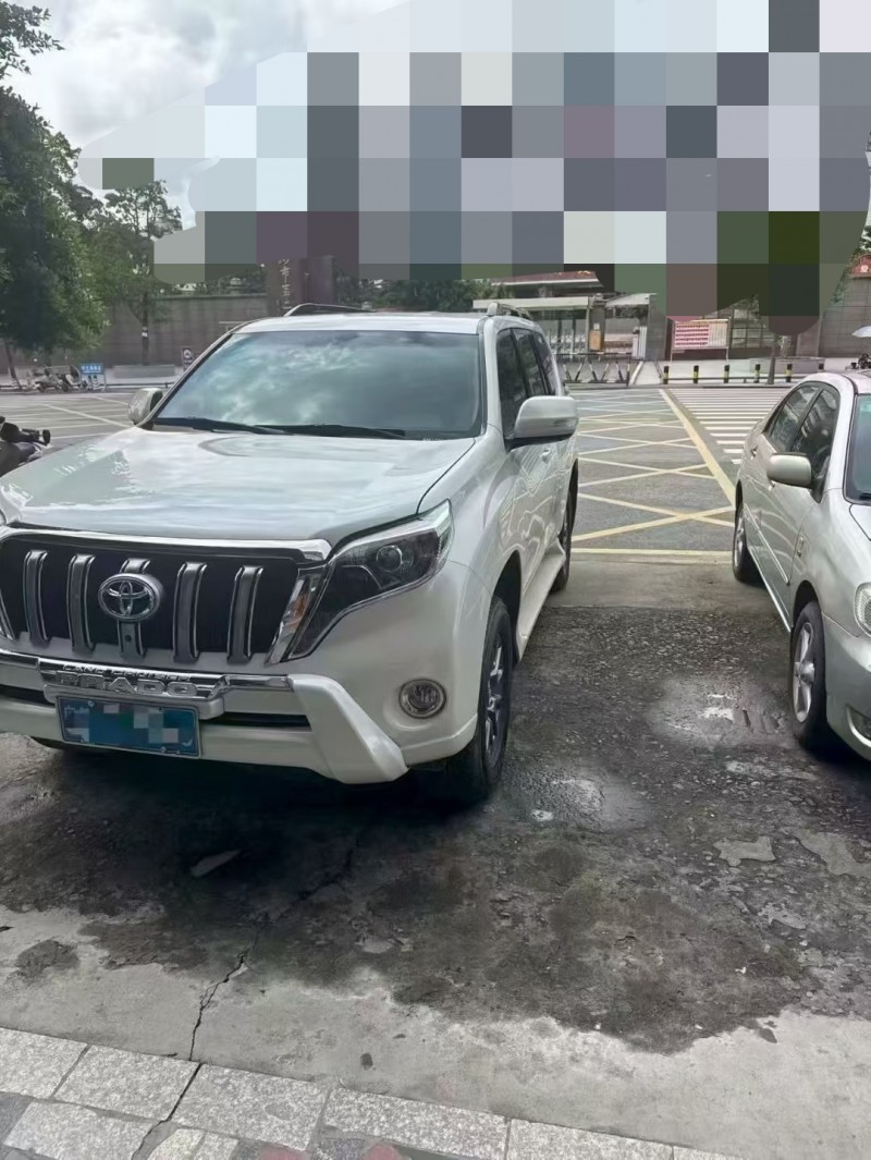 广州12年丰田普拉多1