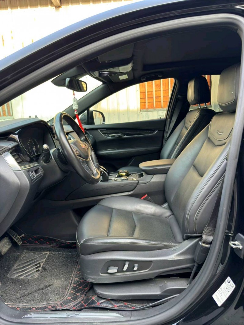 厦门20年凯迪拉克XT54