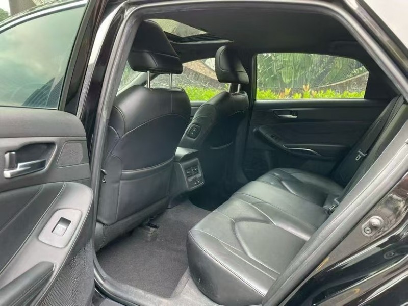 深圳21年丰田亚洲龙8