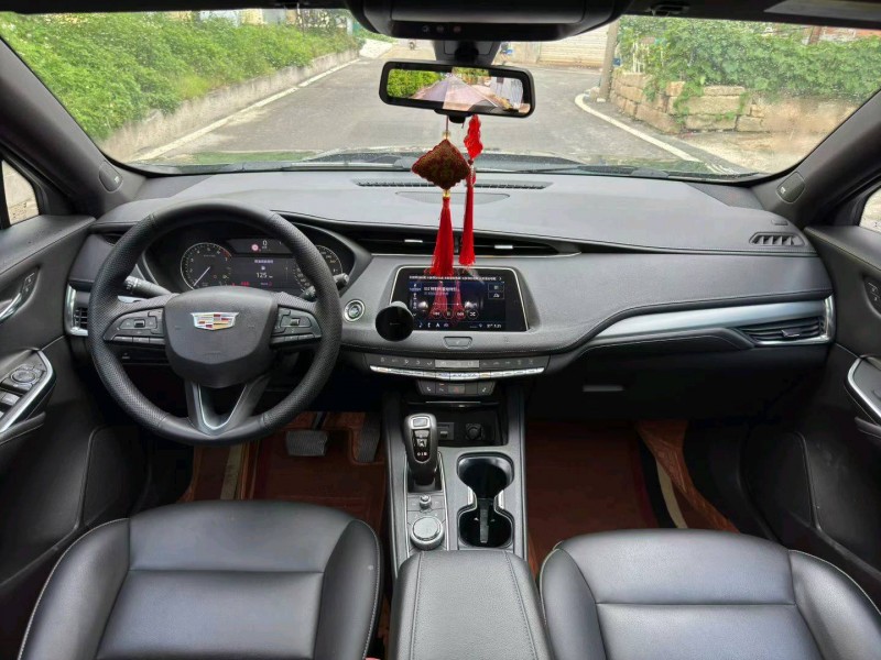 厦门19年凯迪拉克XT47