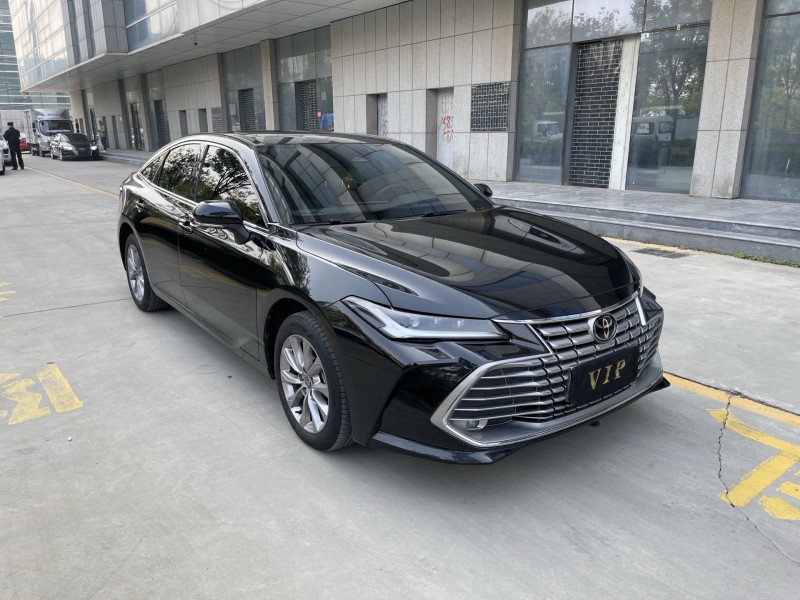 济宁24年丰田亚洲龙3