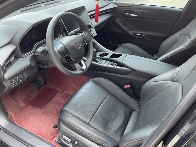 济宁24年丰田亚洲龙5