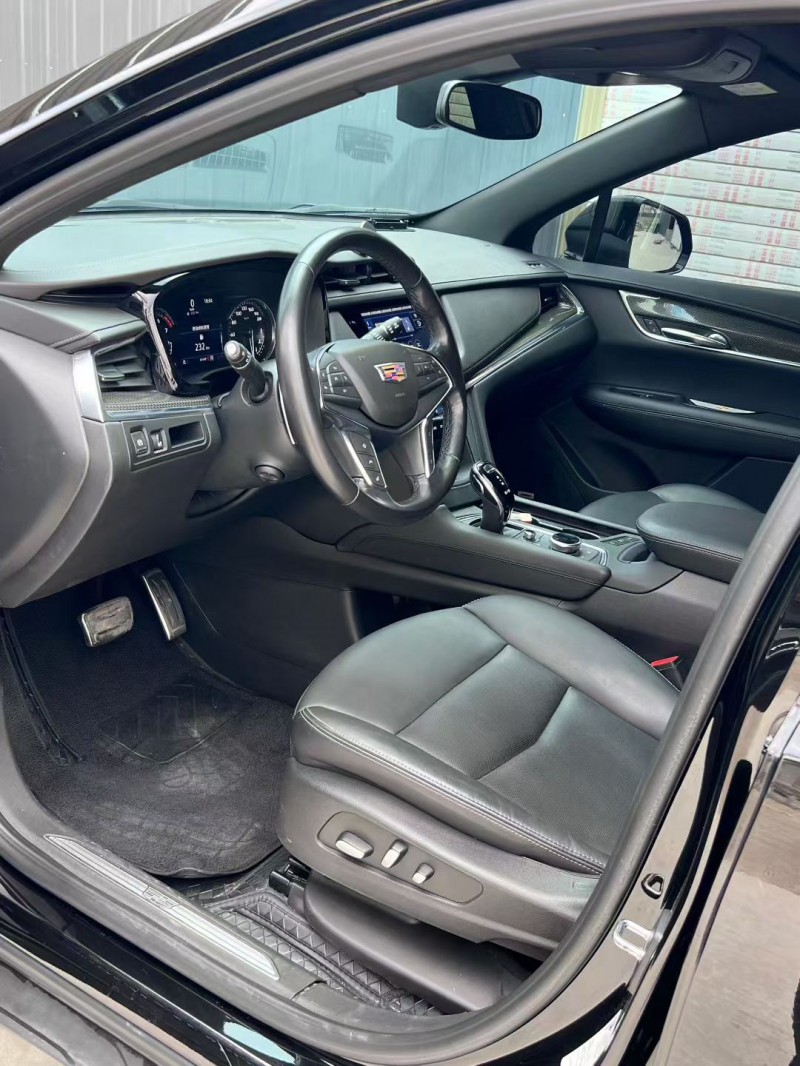 昭通22年凯迪拉克XT55