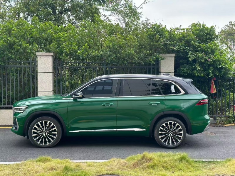 广州25年吉利星越8