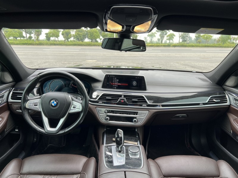 盐城18年宝马7系7