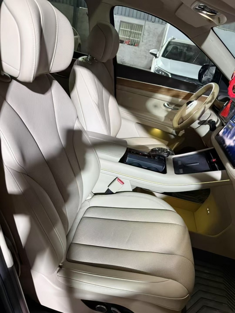 广州23年华为智选问界4