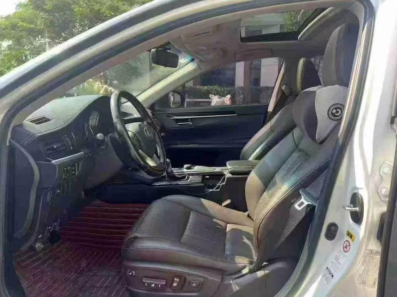 广州18年雷克萨斯ES7