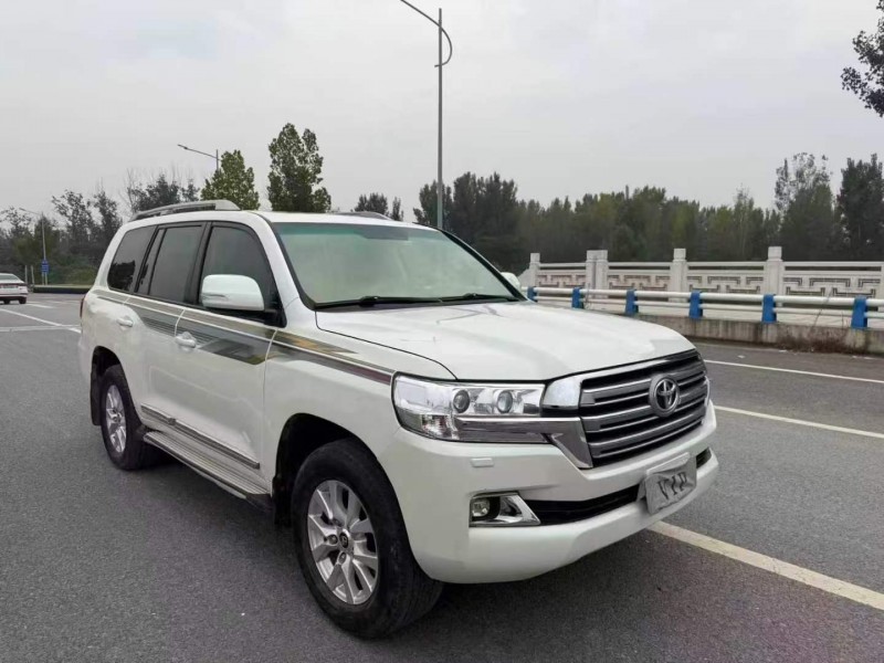 郑州18年丰田兰德酷路泽3