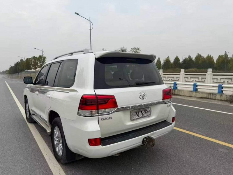 郑州18年丰田兰德酷路泽8