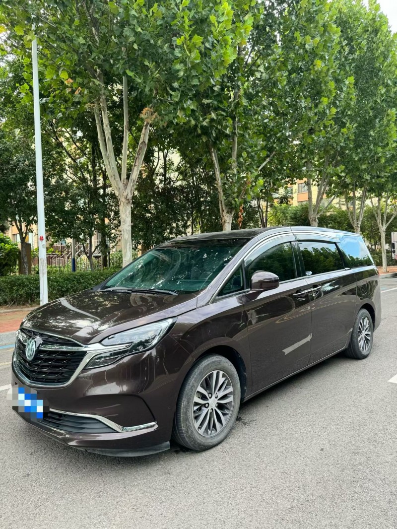 青岛22年别克GL83