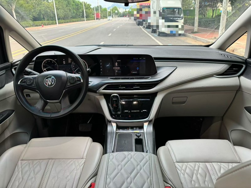 青岛22年别克GL85