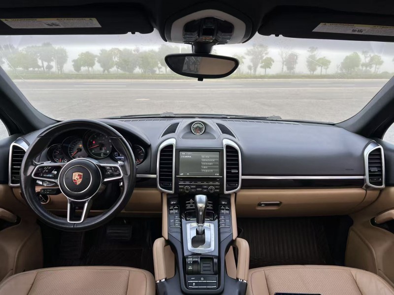 盐城15年保时捷卡宴7