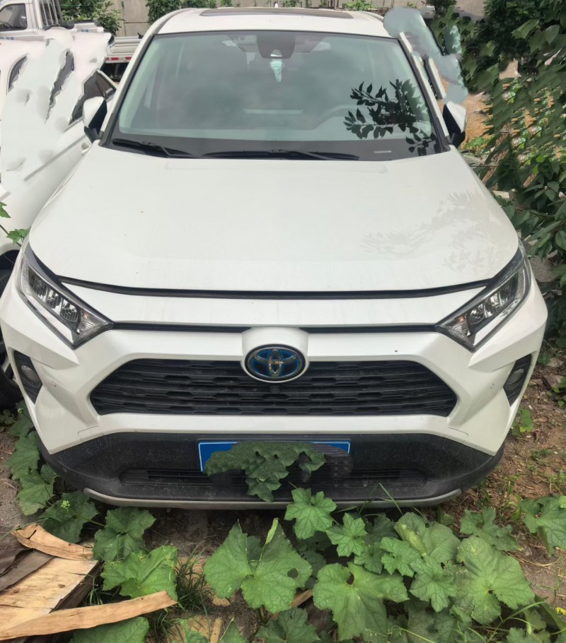 潍坊22年丰田RAV4荣放1