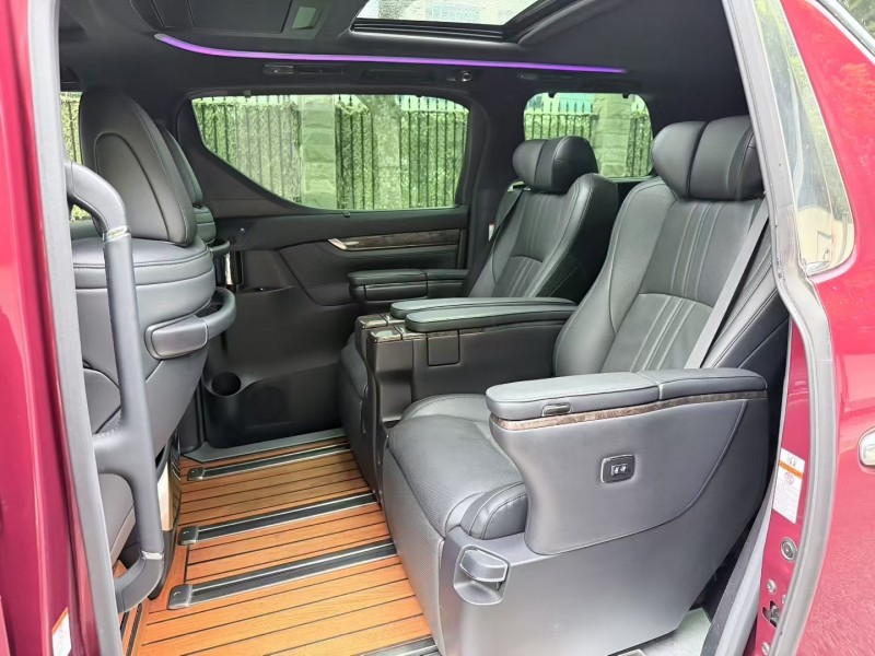 广州20年丰田埃尔法4