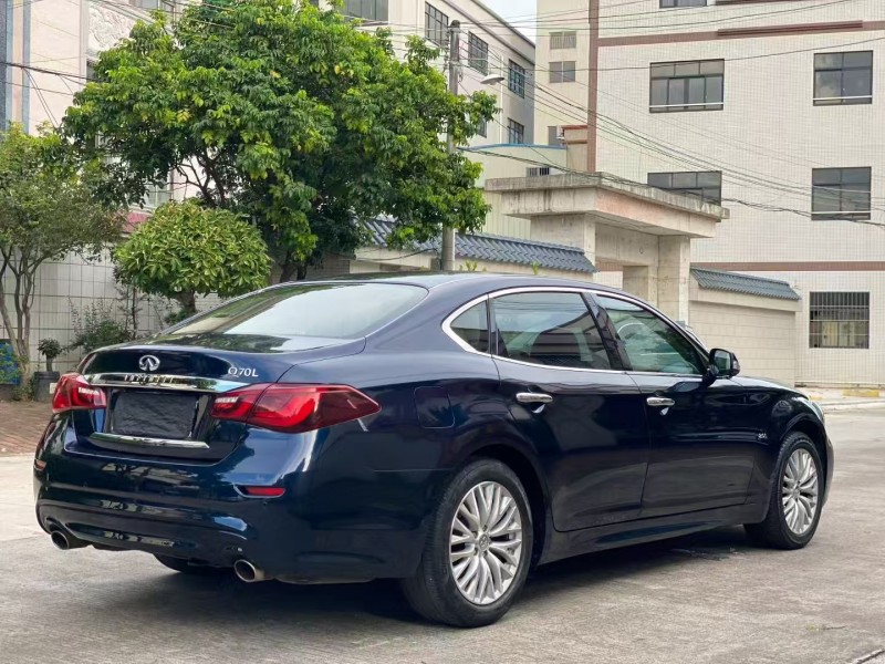 广州19年英菲尼迪Q704