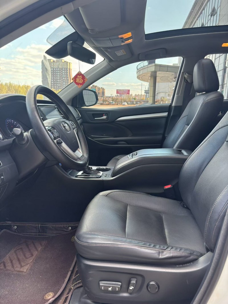 吉林19年丰田汉兰达6