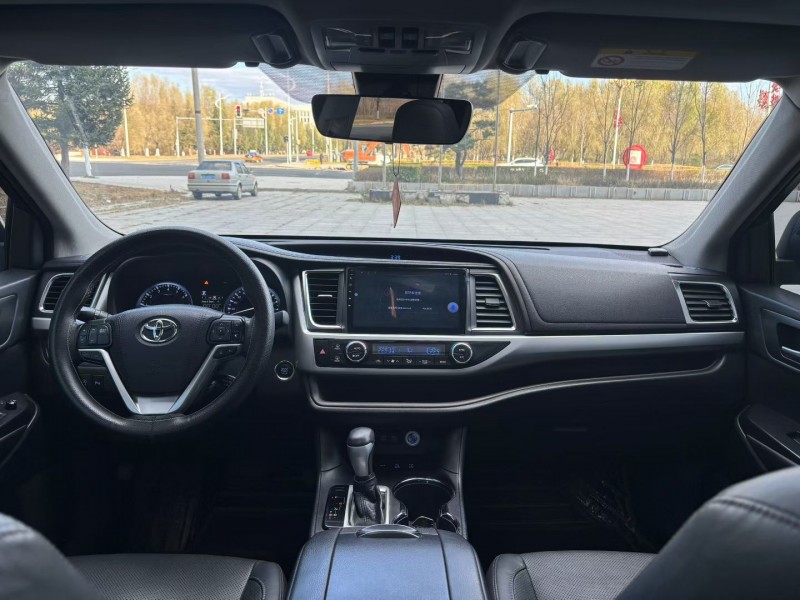 吉林19年丰田汉兰达9