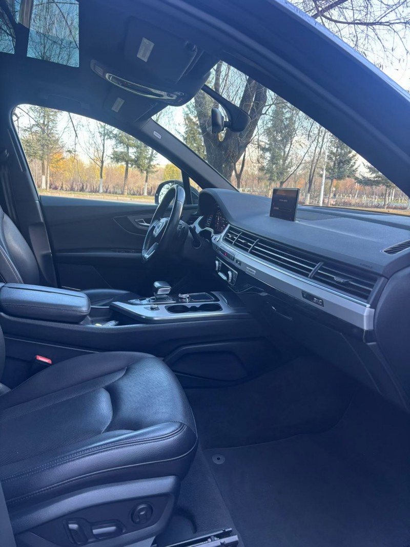 吉林16年奥迪Q78