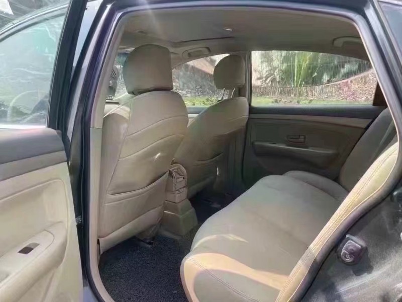 深圳18年日产轩逸5