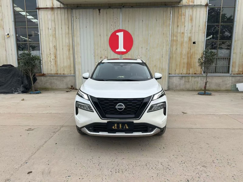 徐州23年日产奇骏1