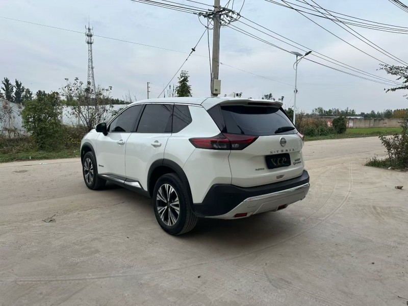 徐州23年日产奇骏3