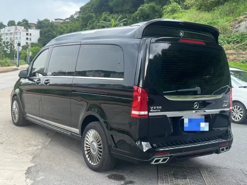 三明23年奔驰圣母峰7