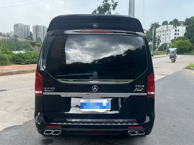 三明23年奔驰圣母峰9