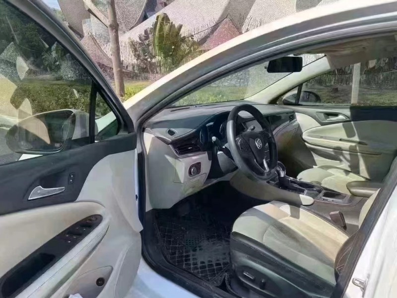 广州19年别克威朗6