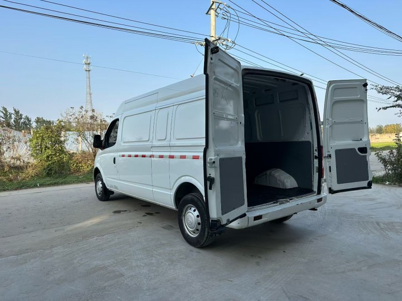 徐州23年大通V803