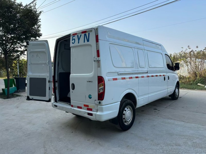 徐州23年大通V804