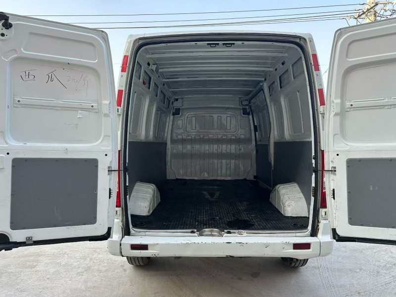 徐州23年大通V809