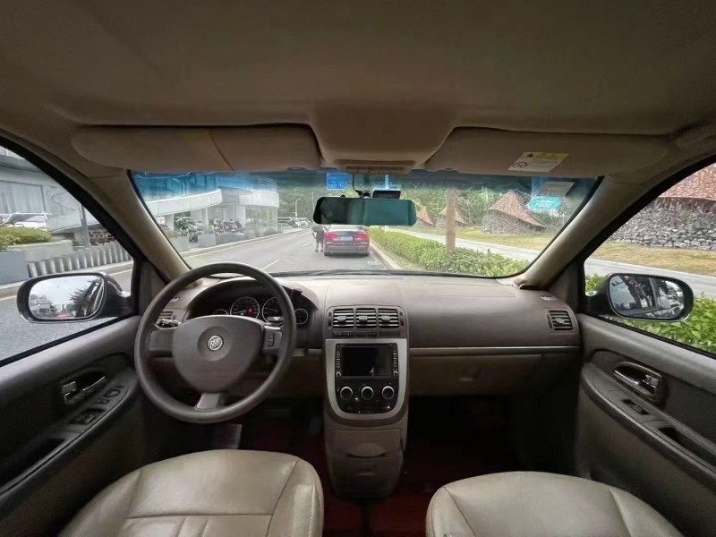 广州16年别克GL84